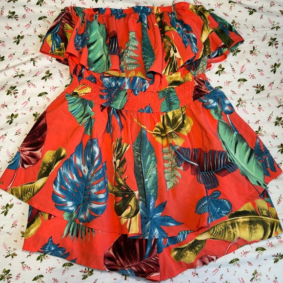 NEW Fashion Nova Patterned Romper (M) - Picture 2 of 4